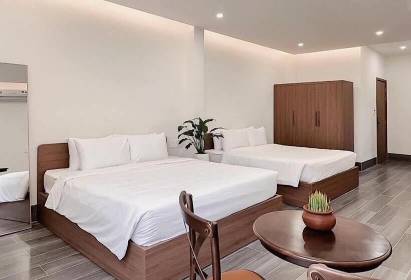 اتاق سوپریور خانوادگی, Handstay Nghinh Phong