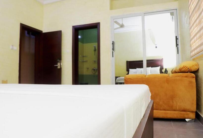 سوییت جونیور با بالکن, Kinyao