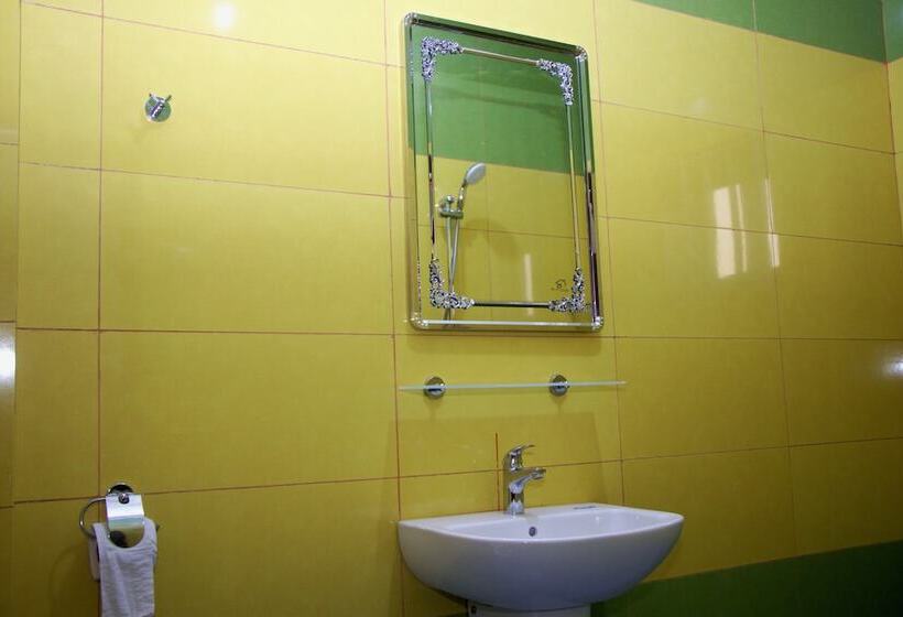 اتاق استاندارد, Kinyao