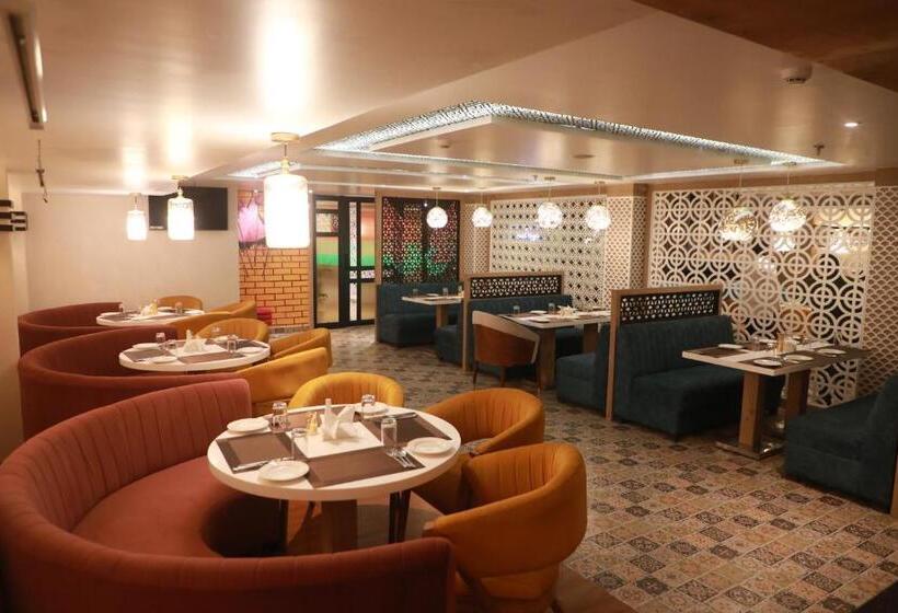 סוויטה עם ג'קוזי, Ramta Continental