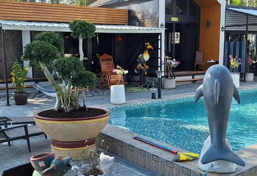 プールビュースタンダードルーム, River Pool Villa
