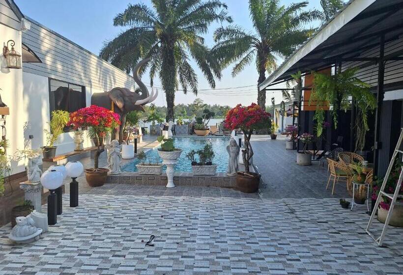 Номер Deluxe, River Pool Villa
