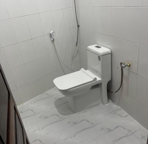 اتاق استاندارد با سرویس بهداشتی مشترک, Nashu House Stone Town