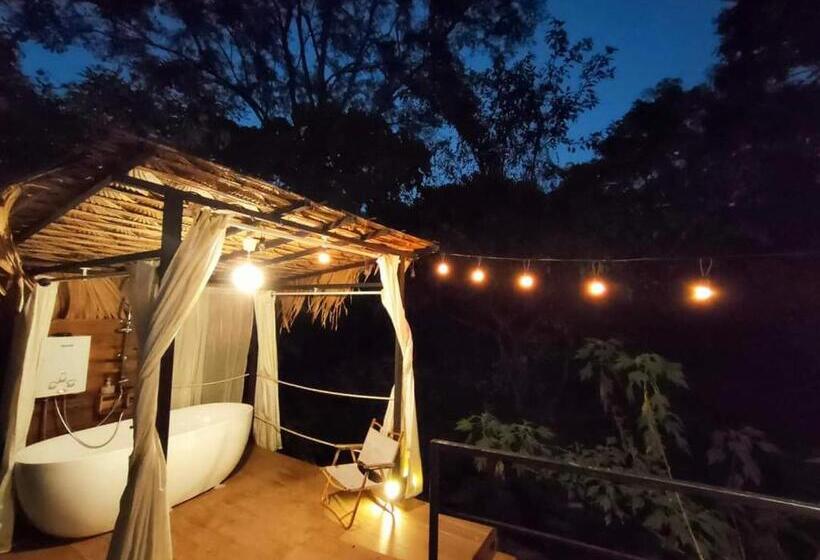 Шале 1 Спальня, The River Whisper