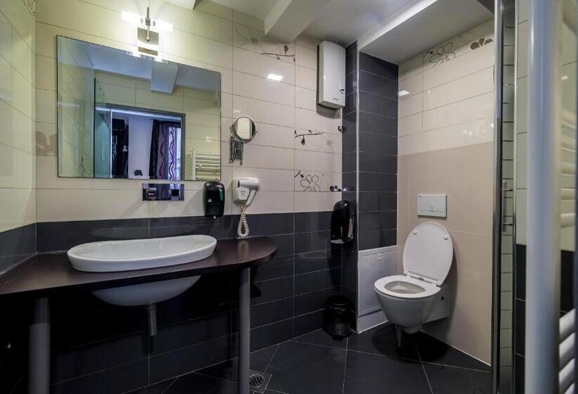 سوییت جونیور با بالکن, Sienna Apartments