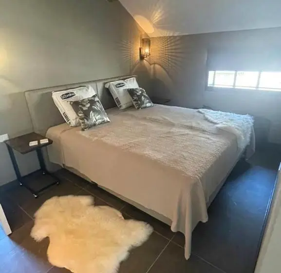 １ベッドルームハウス, Bed & Breakfast+ De Kooimolen