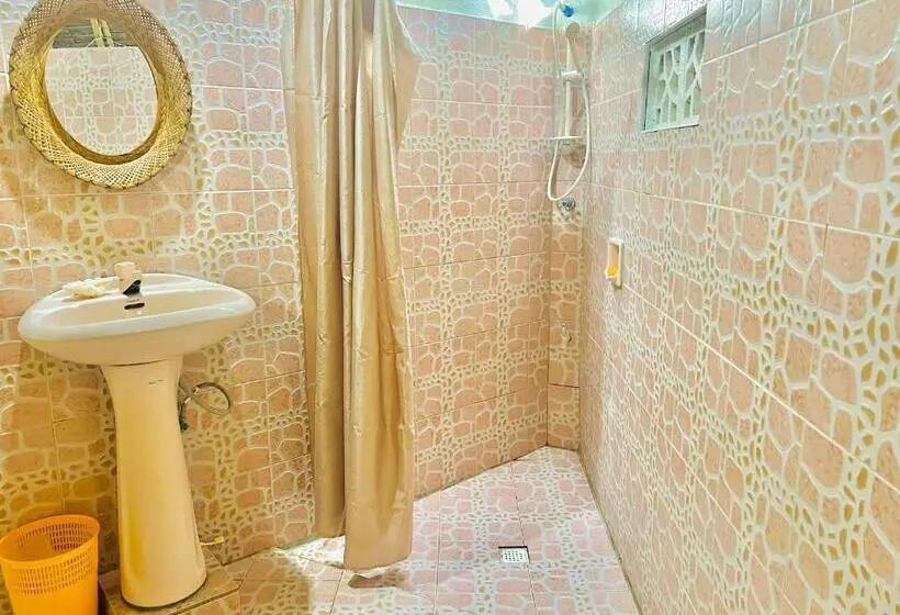 اتاق اکونومی, Boholala Hostel