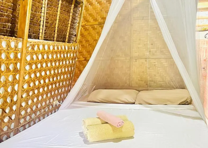 اتاق اکونومی, Boholala Hostel