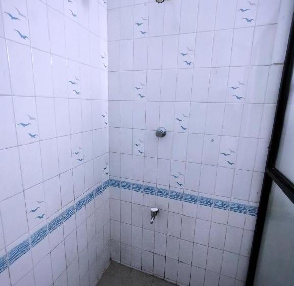 اتاق اکونومی, Blue Heaven