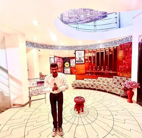 اتاق لوکس سه تخته, Gvs 24 Club, Rooftop Cafe! Swimming Pool! Karaoke Music!