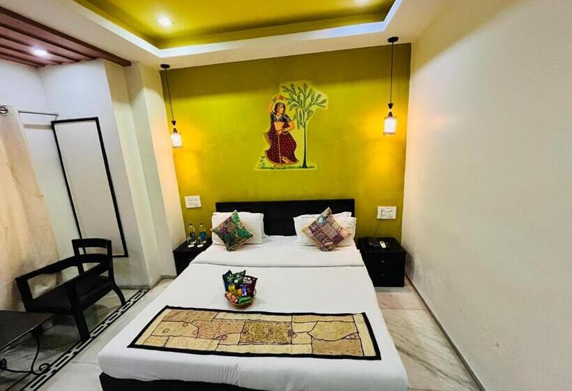 اتاق سوپریور با تخت بزرگ, Gvs 24 Club, Rooftop Cafe! Swimming Pool! Karaoke Music!