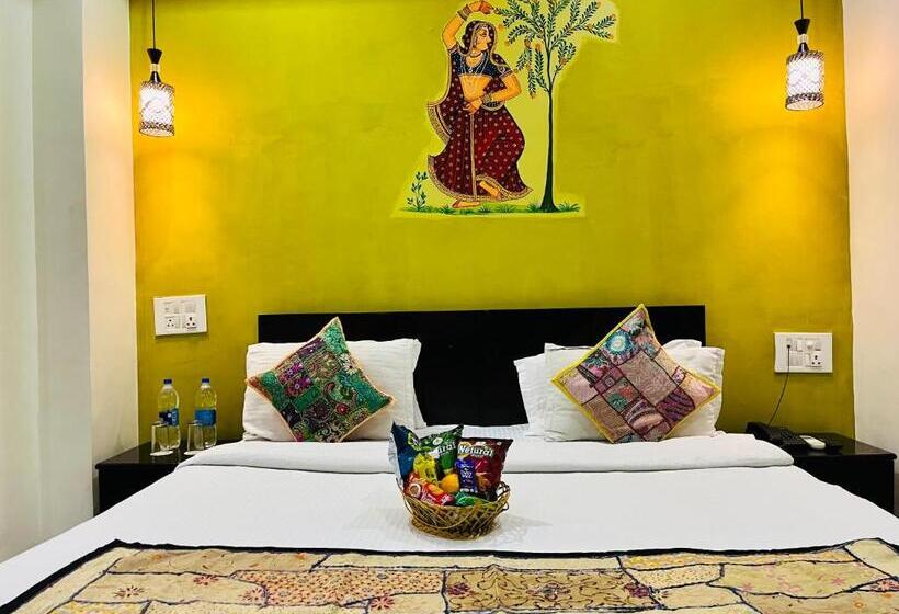 اتاق سوپریور با تخت بزرگ, Gvs 24 Club, Rooftop Cafe! Swimming Pool! Karaoke Music!