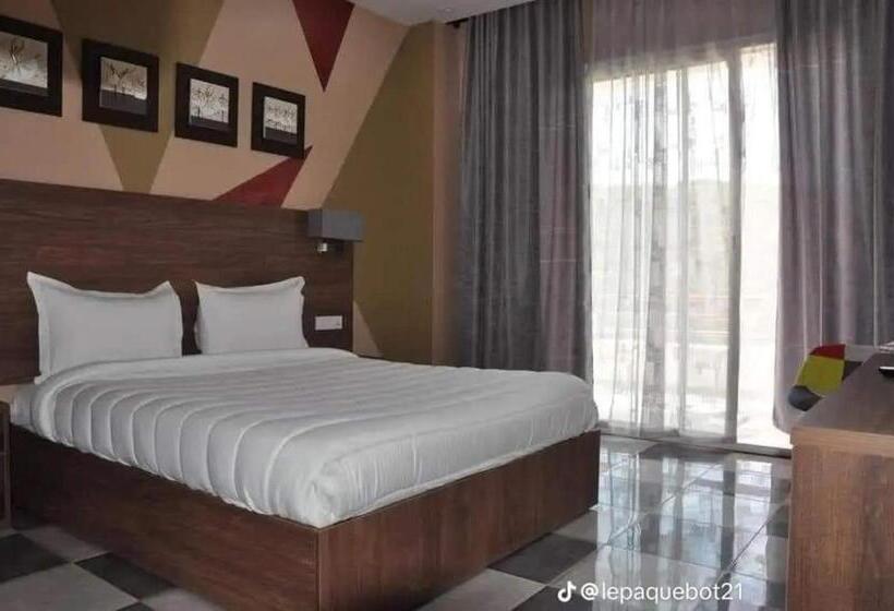 اتاق استاندارد یک نفره با چشم‌انداز دریا, Le Paquebot