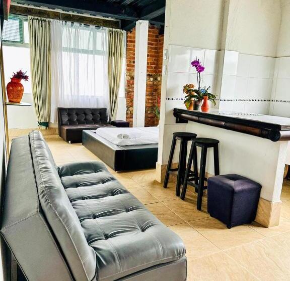 家庭间, Villa Tikuna