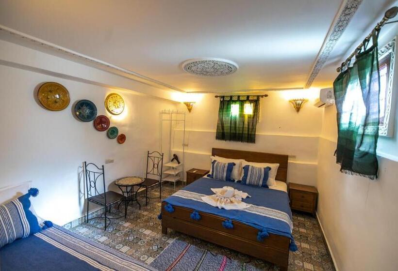 اتاق لوکس سه تخته, Riad Fes Lile