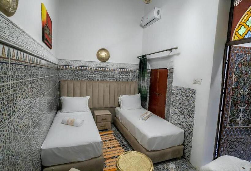 اتاق اکونومی, Riad Fes Lile