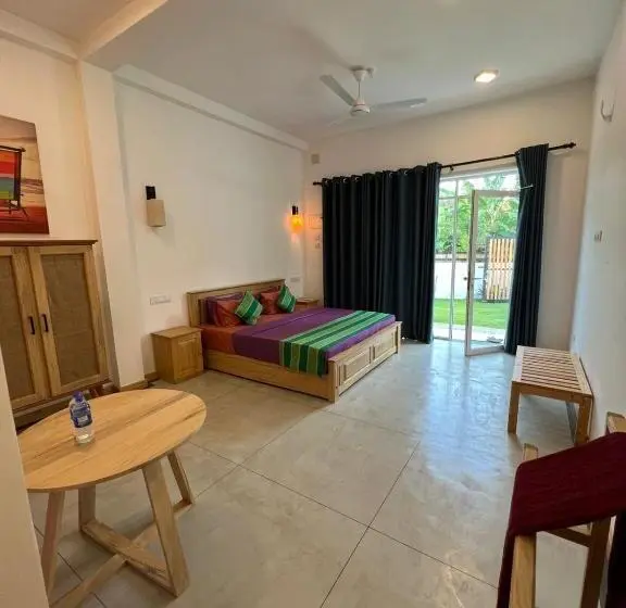 デラックスルーム, The Hideaway Weligama