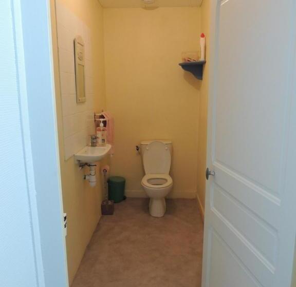 غرفة قياسية, Au Charme D Antan/ Notre Heure