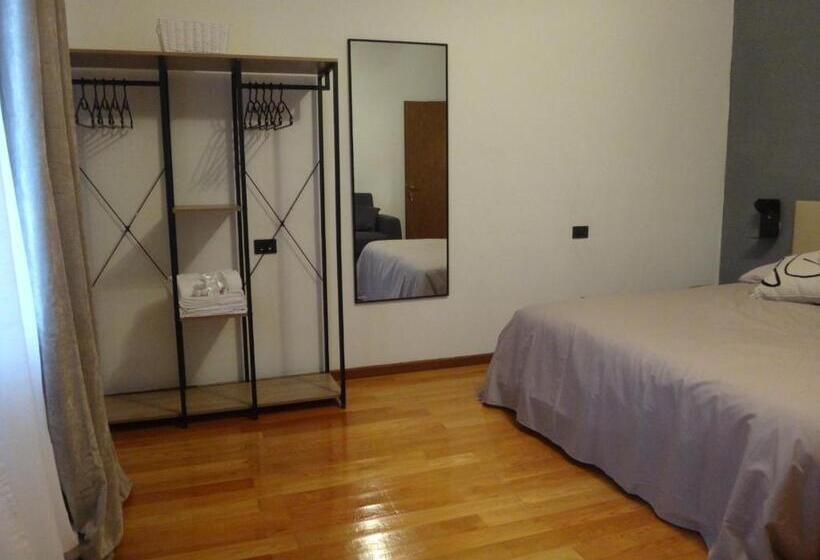 Семейный Номер, Hisa Karletavi