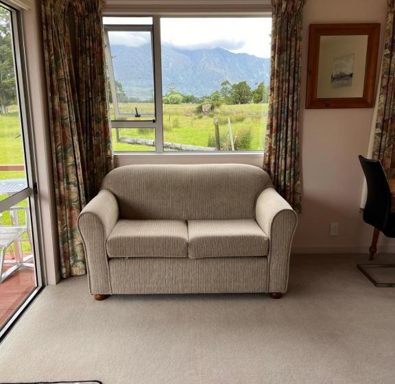 Standard Studio, Carrickfergus Cottage Unit 2