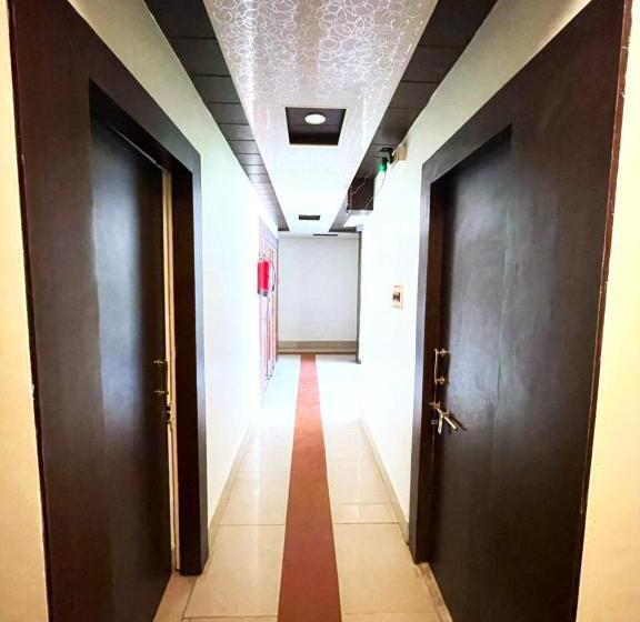 디럭스 룸, Grg R P International Patna