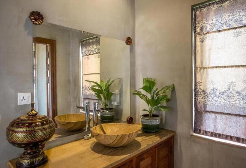 סוויטה, Model Temple Resort & Spa