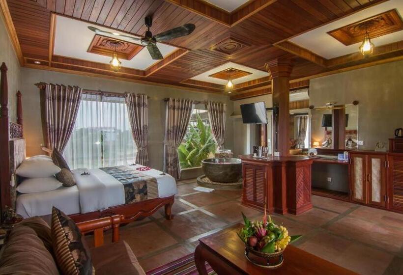 סוויטה, Model Temple Resort & Spa