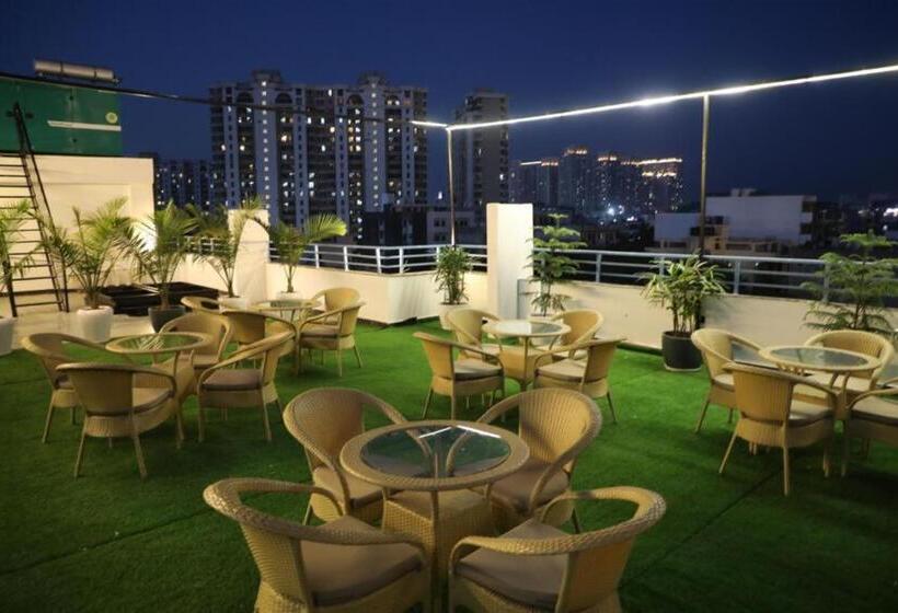 חדר דלוקס, Welcome To Cloud 29 Near Gurgaon Sec 45