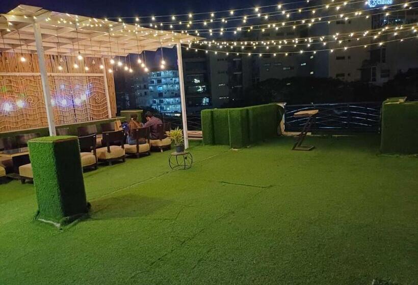 חדר דלוקס, Welcome To Cloud 29 Near Gurgaon Sec 45