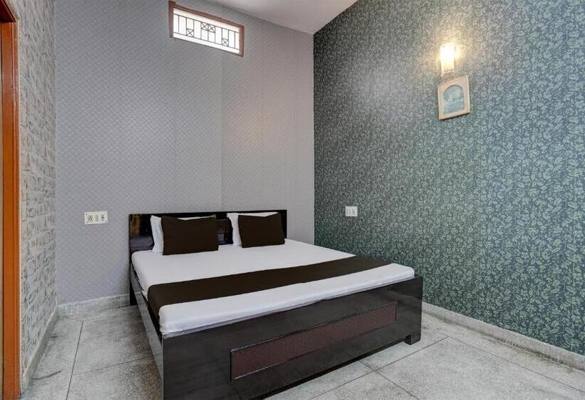 غرفة كلاسيكية ثلاثية, Oyo Bird View Hotel & Cafe