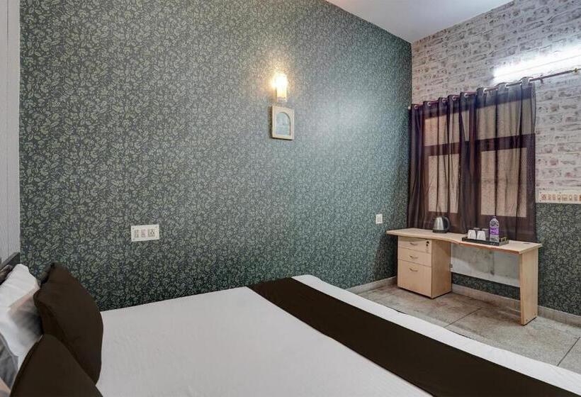 غرفة كلاسيكية ثلاثية, Oyo Bird View Hotel & Cafe