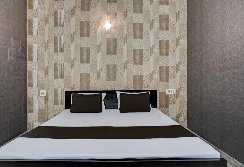 غرفة كلاسيكية ثلاثية, Oyo Bird View Hotel & Cafe