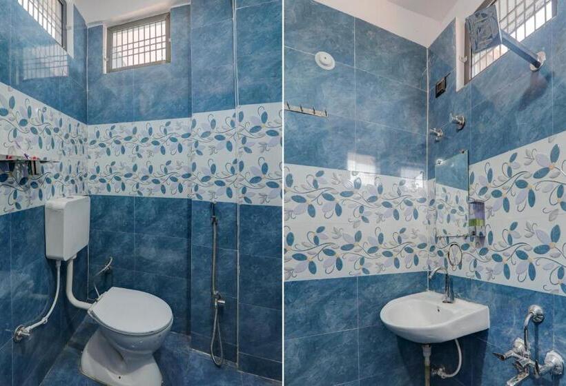 Pokój Trzyosobowy Klasyczny, Oyo Flagship Hotel2 Fly Inn