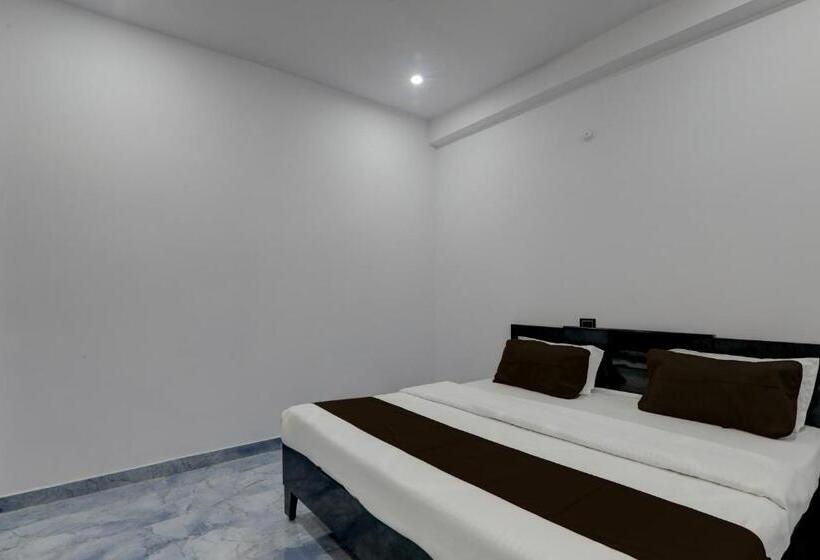 Pokój Trzyosobowy Klasyczny, Oyo Flagship Hotel2 Fly Inn