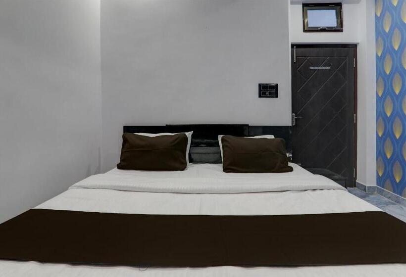 Pokój Trzyosobowy Klasyczny, Oyo Flagship Hotel2 Fly Inn