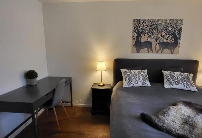 חדר סטנדרט עם מיטת קינג, Beautiful Lakefront House