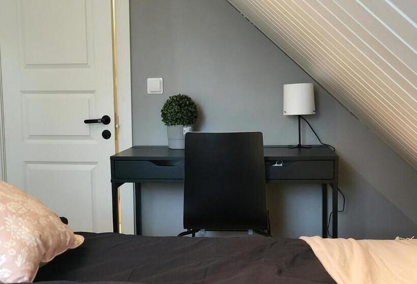 חדר סטנדרט, Beautiful Lakefront House