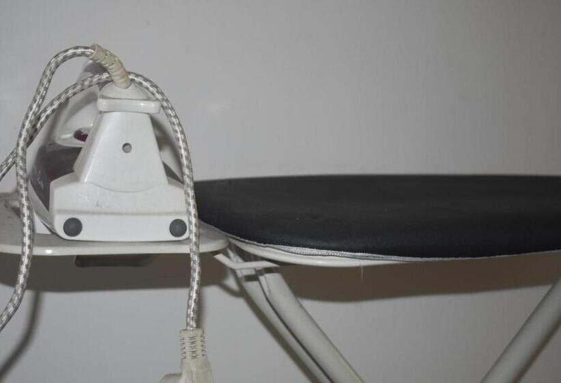 ファミリールーム, Rock View Home