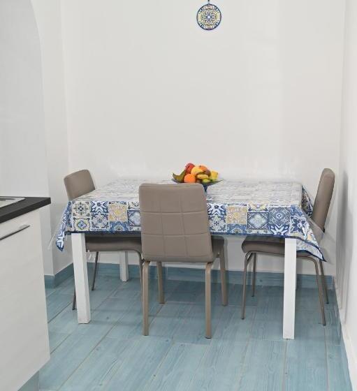 Семейное Студио, Vesuvius Dream