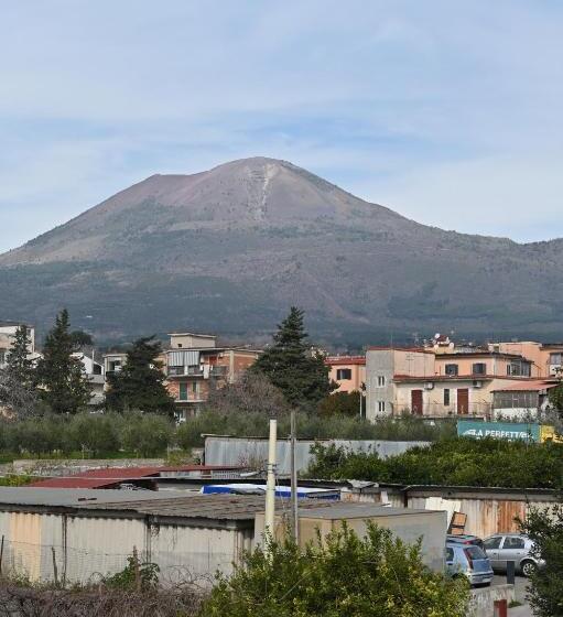 Семейное Студио, Vesuvius Dream