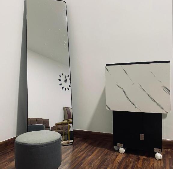 סטודיו סטנדרט עם מרפסת, Comfy Suites