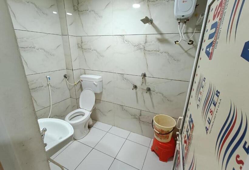 اتاق لوکس خانوادگی, St Inn