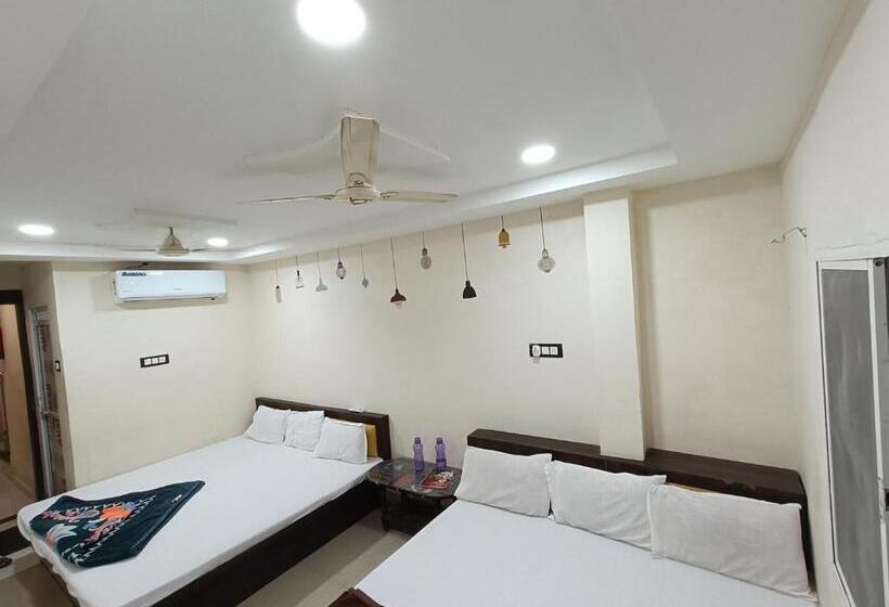 اتاق لوکس خانوادگی, St Inn