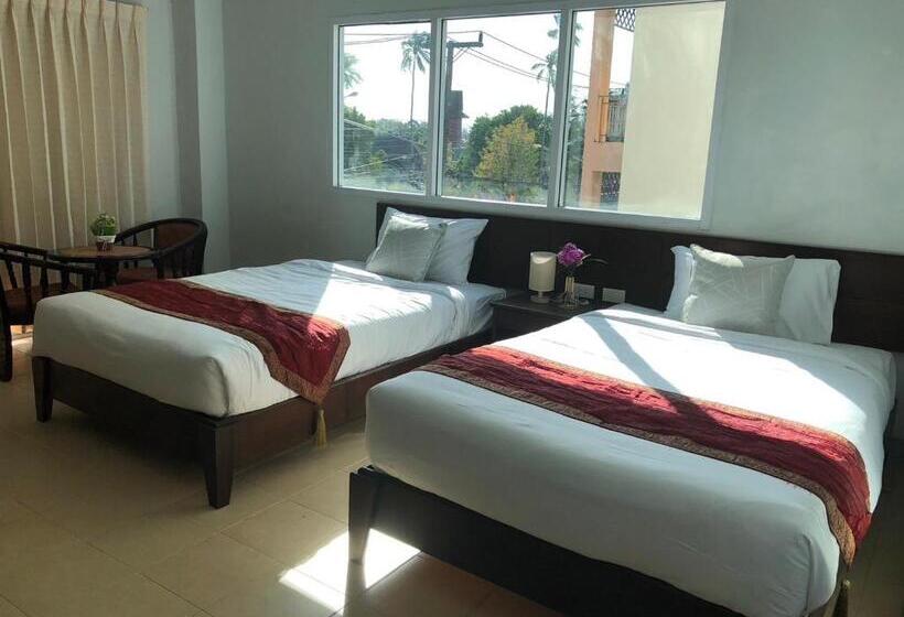 اتاق سوپریور با چشم‌انداز دریا, Naka Guest House