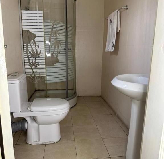 اتاق استاندارد یک نفره, Break Or Makeup