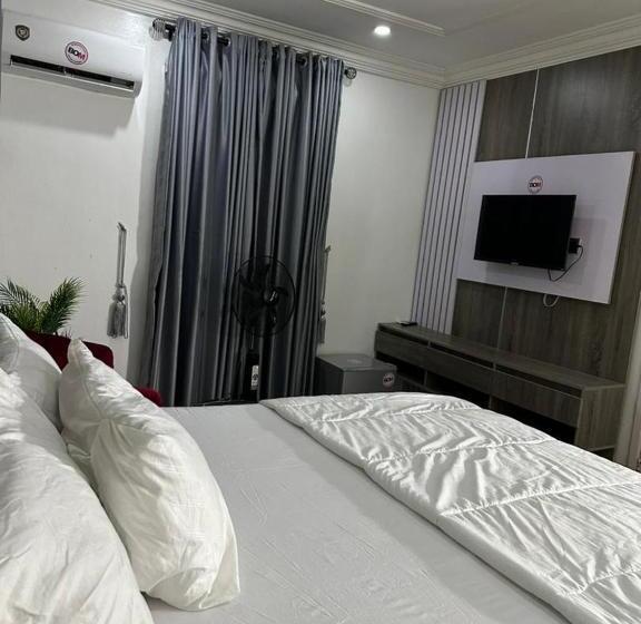 اتاق استاندارد یک نفره, Break Or Makeup