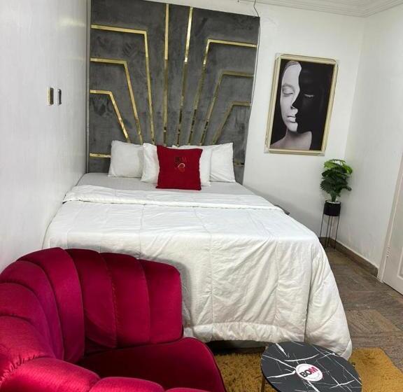 اتاق استاندارد یک نفره, Break Or Makeup