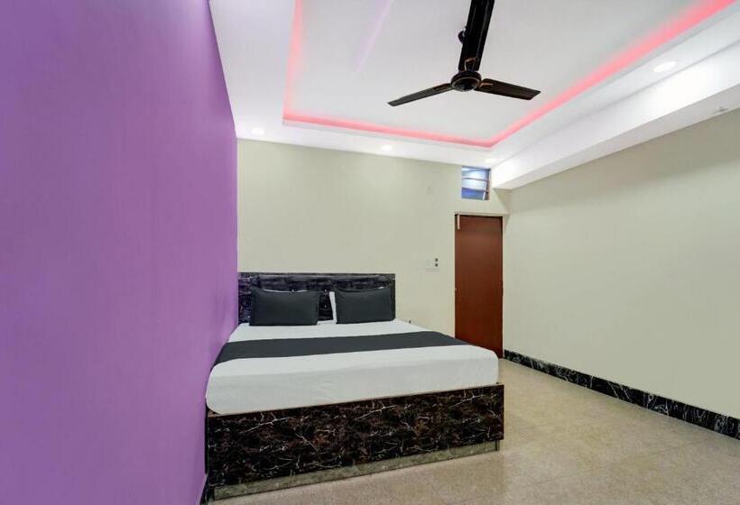 三人经典房间, Oyo Gajraj Banquet Hall Guest House