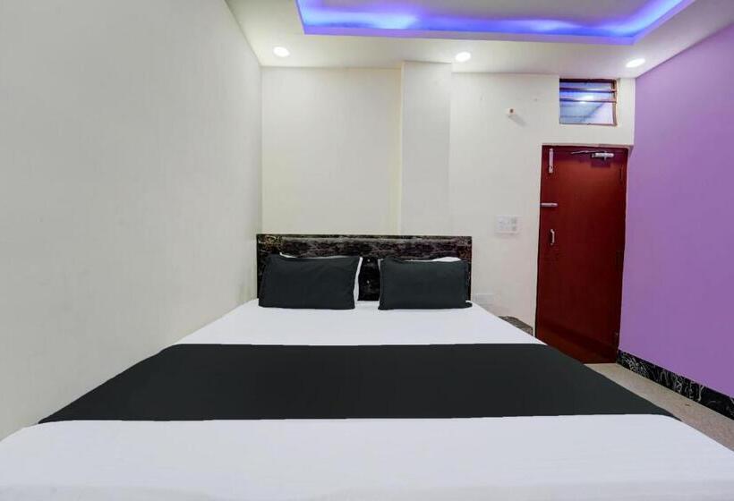 三人经典房间, Oyo Gajraj Banquet Hall Guest House