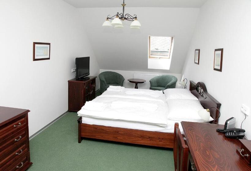 חדר סטנדרט חדר אמבטיה משותף, Pivovar A Restaurace Faltus